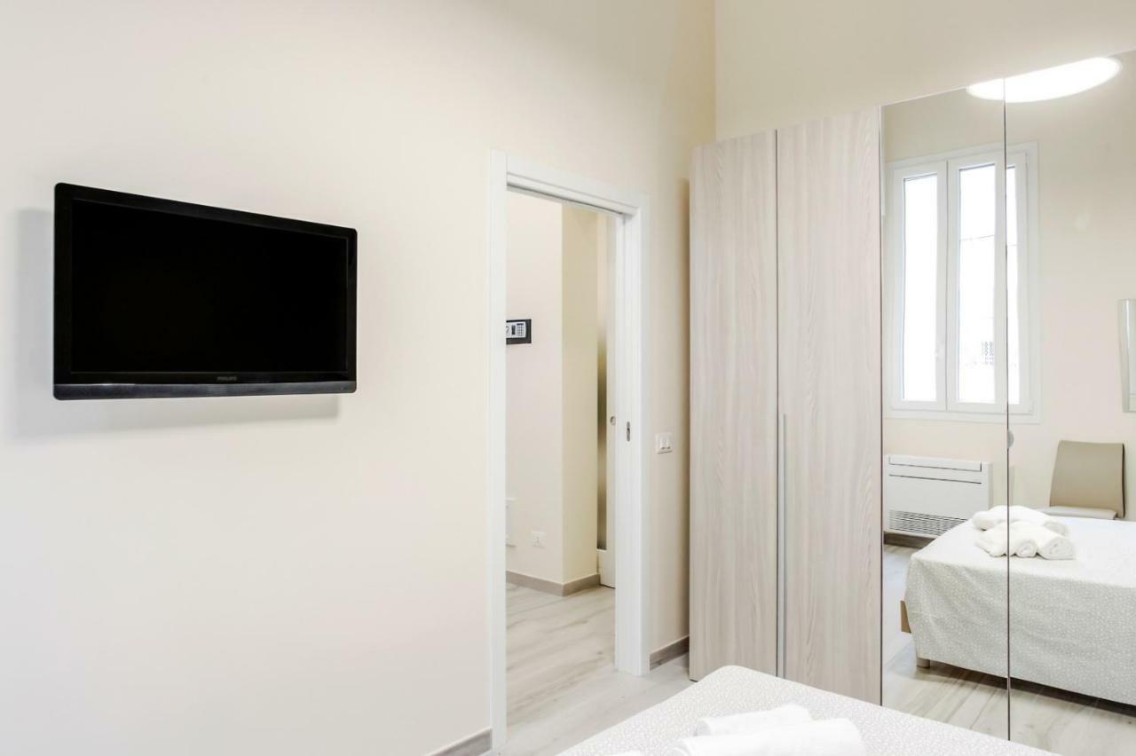 Bari Centrale Railway Station Apartment מראה חיצוני תמונה